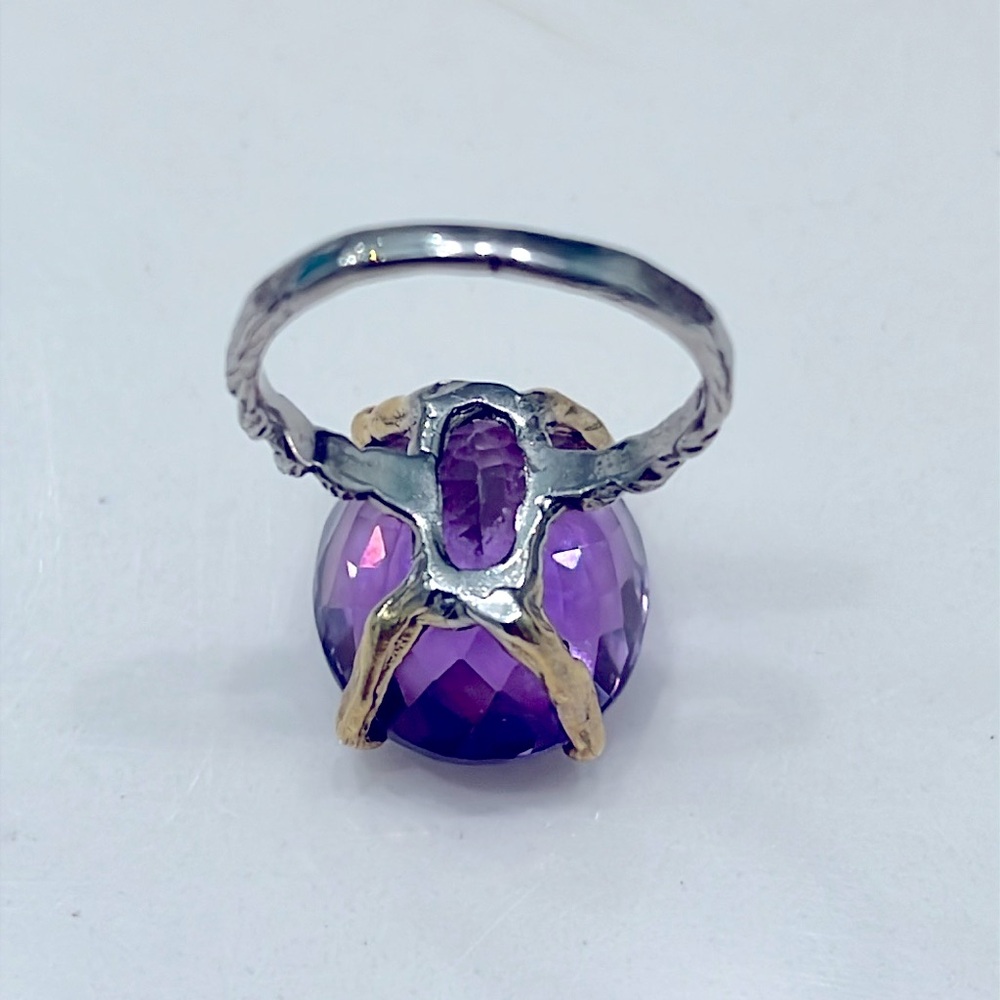 Elegant Purple Gemstone Ring - Picture 4 of 6